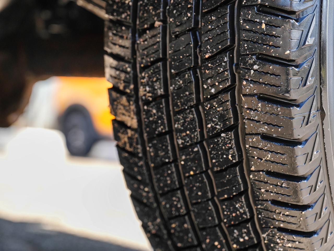 2017 Ford F-150 SIDE STEPS | 4X4 | RELIABLE. RUGGED. READY. Photo