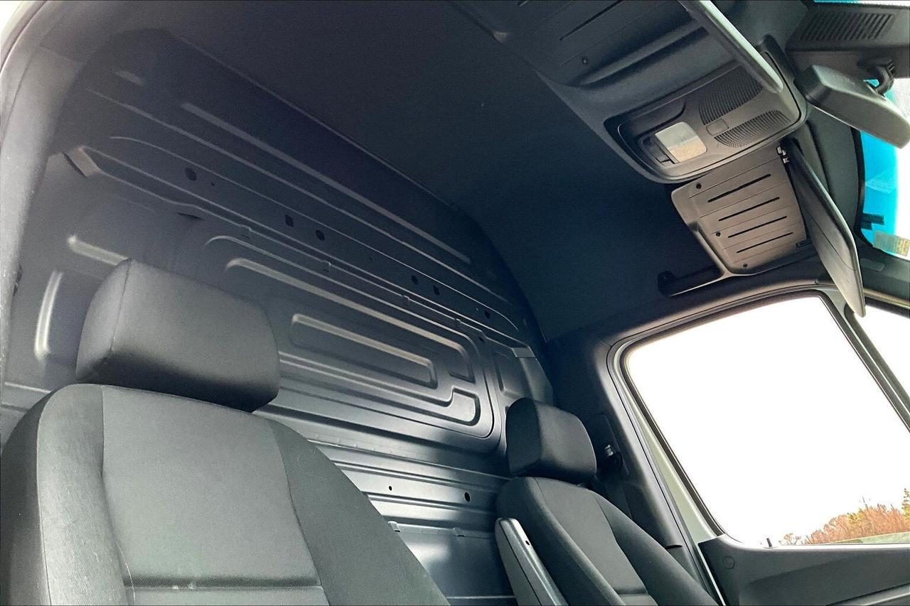 2022 Mercedes-Benz Sprinter Crew Van 2500 High Roof | Diesel | 170" WB | RWD Photo