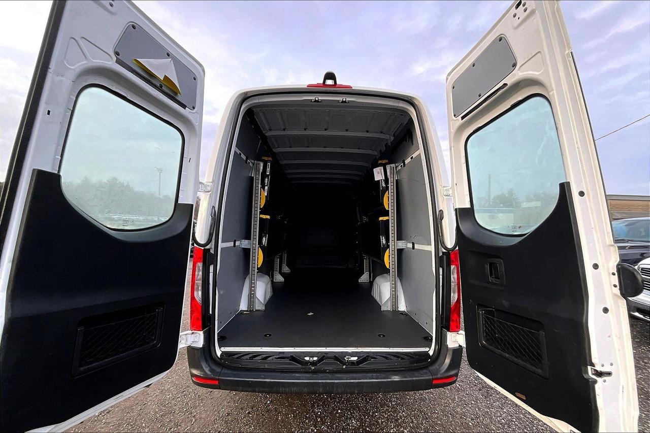2022 Mercedes-Benz Sprinter Crew Van 2500 High Roof | Diesel | 170" WB | RWD Photo