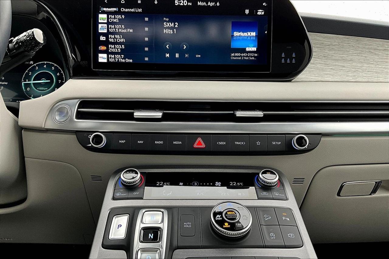 2025 Hyundai PALISADE Ultimate Calligraphy 7Seat AWD Photo