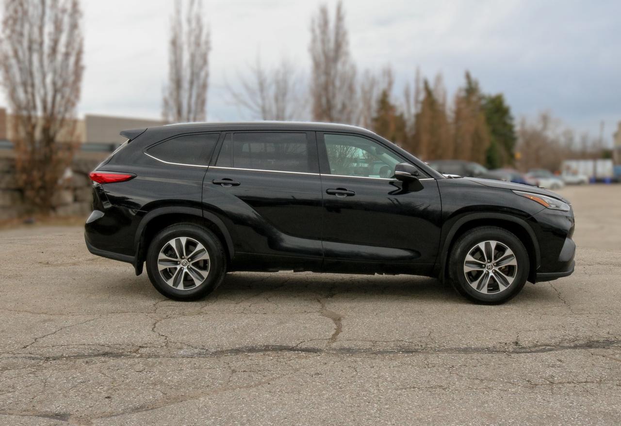 2022 Toyota Highlander XLE AWD | SUNROOF | HEATED SEATS | BLUETOOTH | Photo3