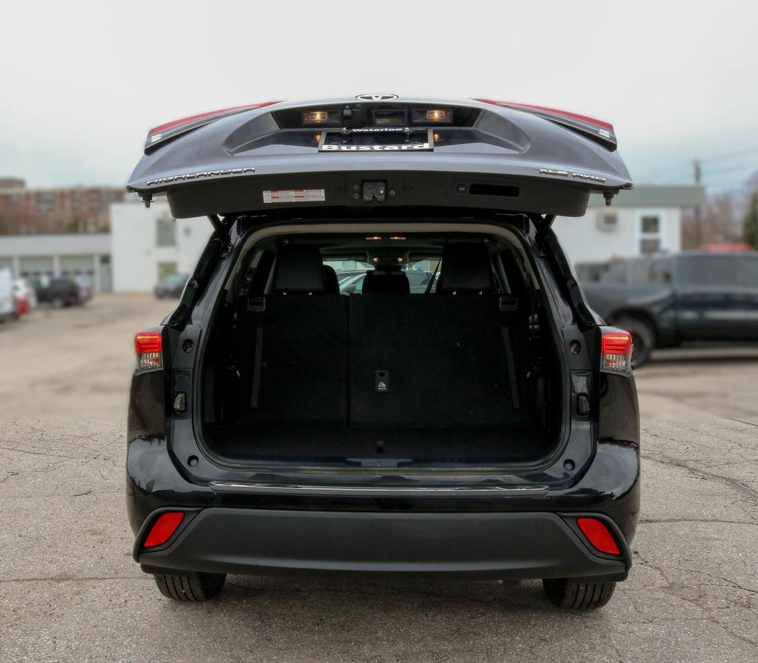 2022 Toyota Highlander XLE AWD | SUNROOF | HEATED SEATS | BLUETOOTH | Photo