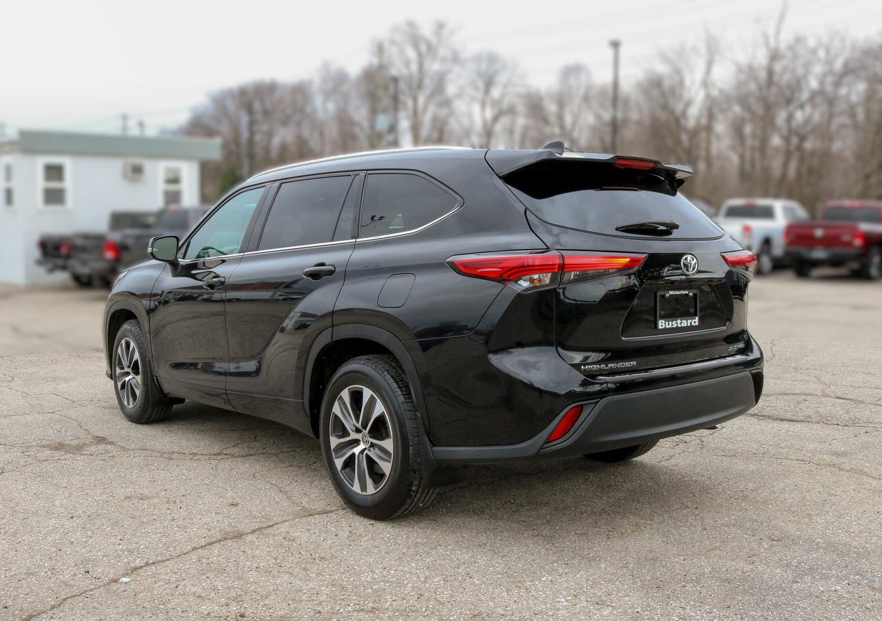 2022 Toyota Highlander XLE AWD | SUNROOF | HEATED SEATS | BLUETOOTH | Photo