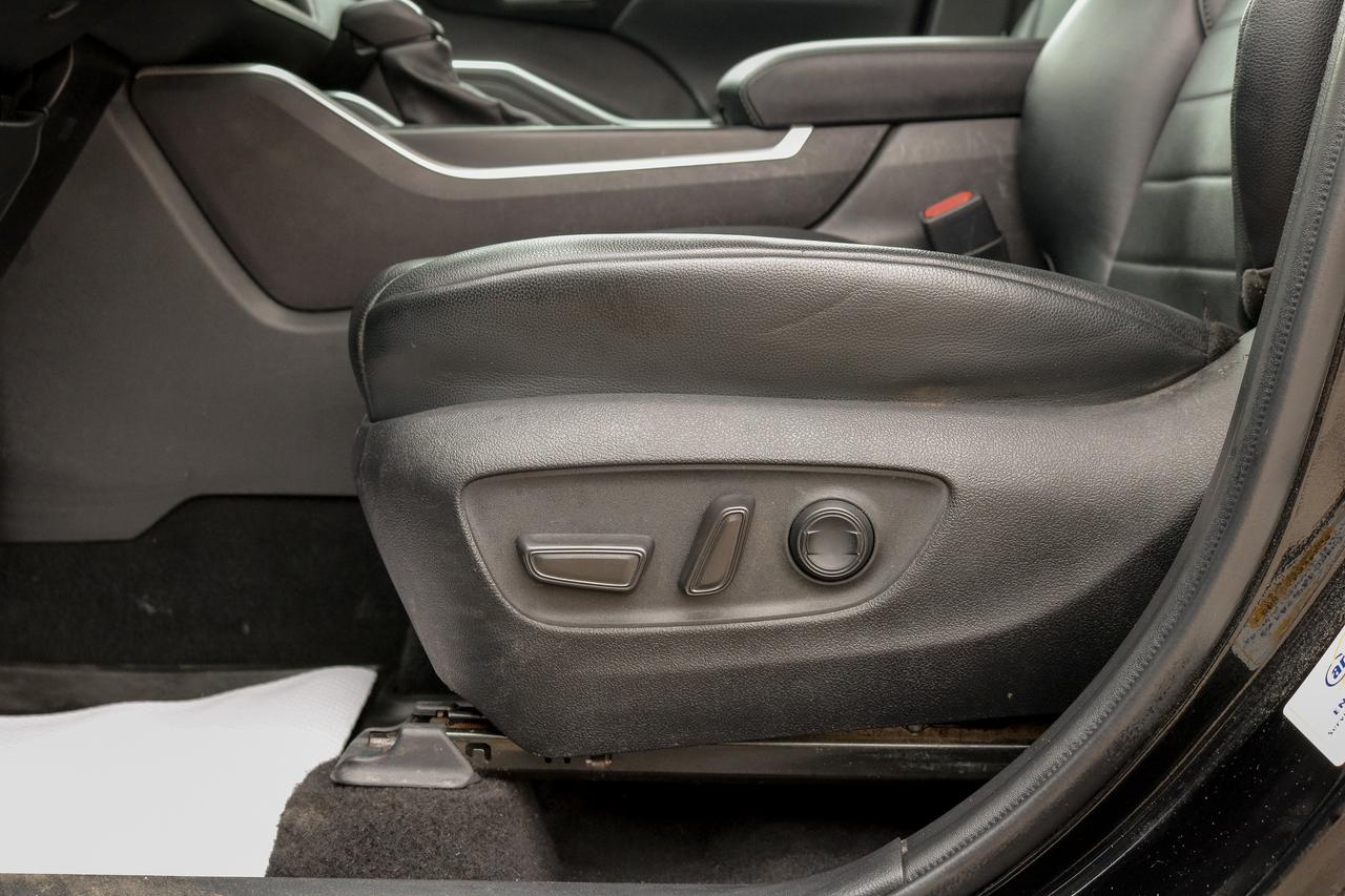 2022 Toyota Highlander XLE AWD | SUNROOF | HEATED SEATS | BLUETOOTH | Photo