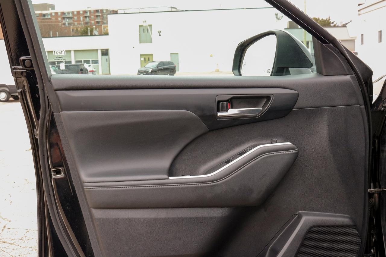 2022 Toyota Highlander XLE AWD | SUNROOF | HEATED SEATS | BLUETOOTH | Photo