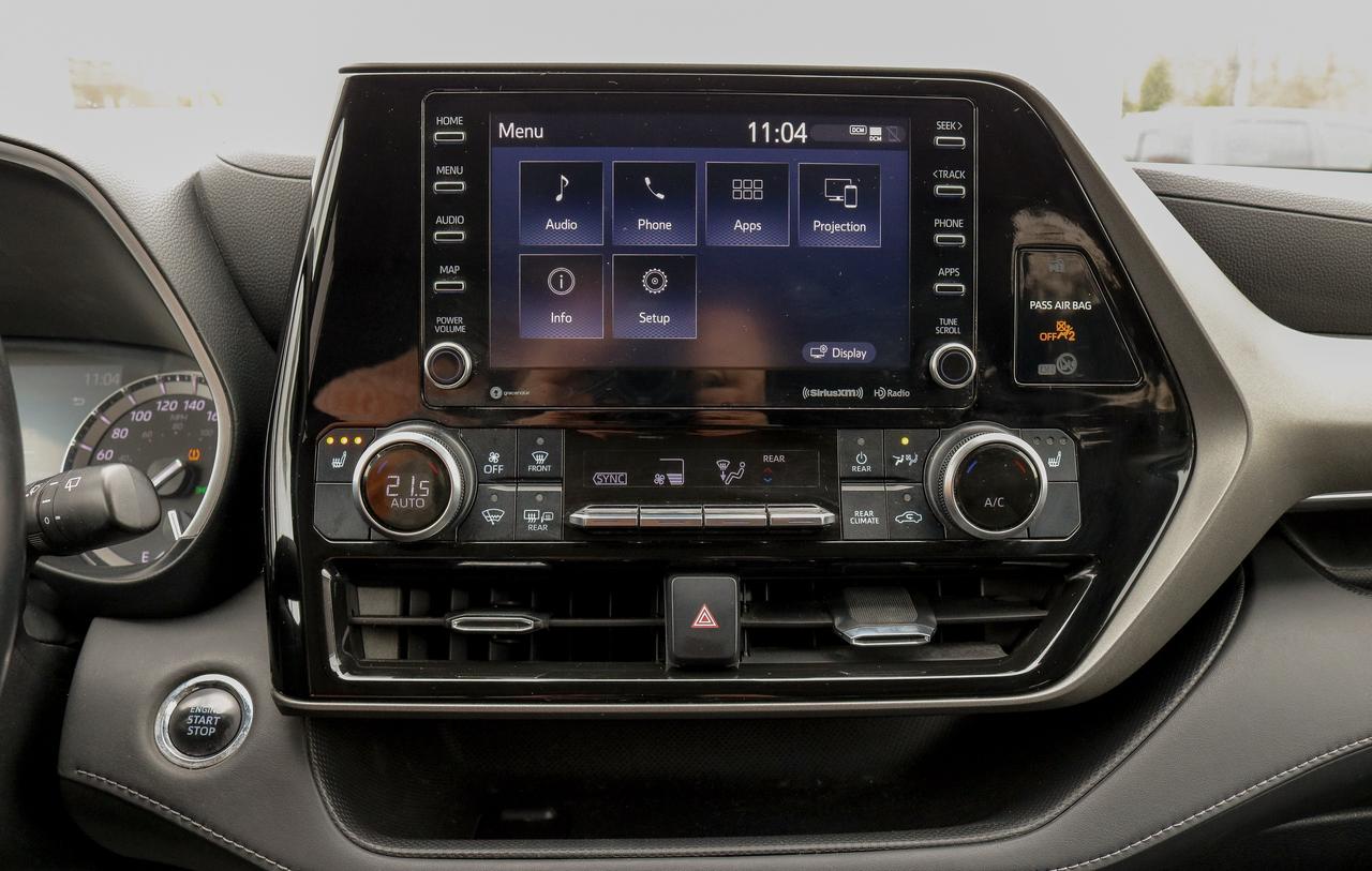 2022 Toyota Highlander XLE AWD | SUNROOF | HEATED SEATS | BLUETOOTH | Photo