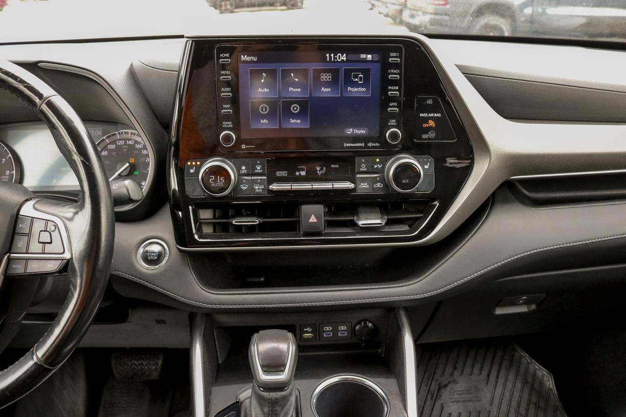 2022 Toyota Highlander XLE AWD | SUNROOF | HEATED SEATS | BLUETOOTH | Photo