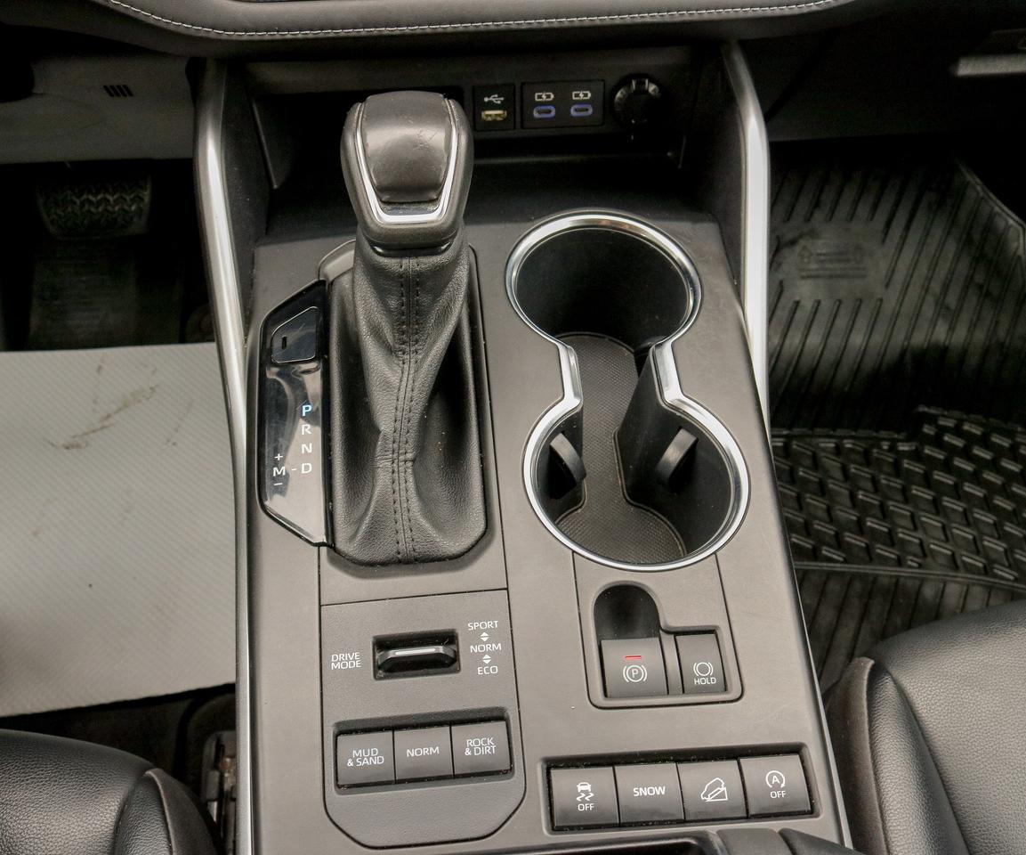 2022 Toyota Highlander XLE AWD | SUNROOF | HEATED SEATS | BLUETOOTH | Photo