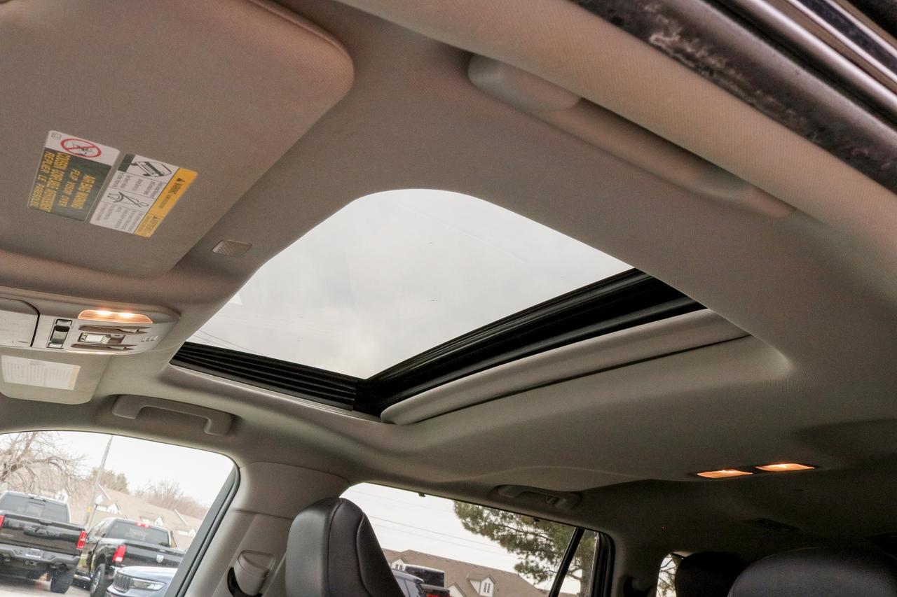 2022 Toyota Highlander XLE AWD | SUNROOF | HEATED SEATS | BLUETOOTH | Photo