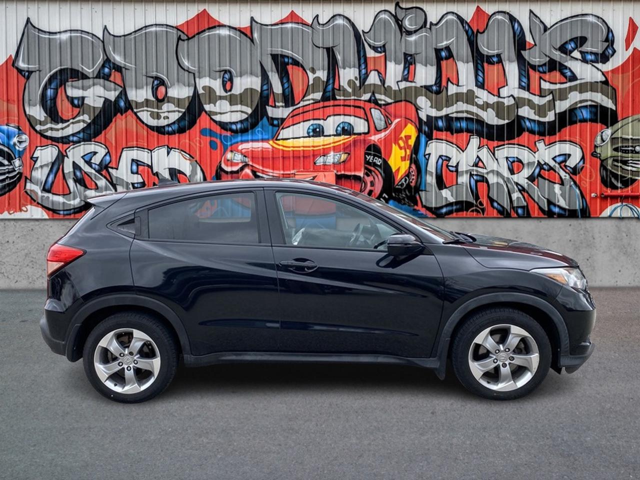 2017 Honda HR-V EX, CLEAN CARFAX, SUNROOF, HEATED CLOTH SEATS! - Photo #1