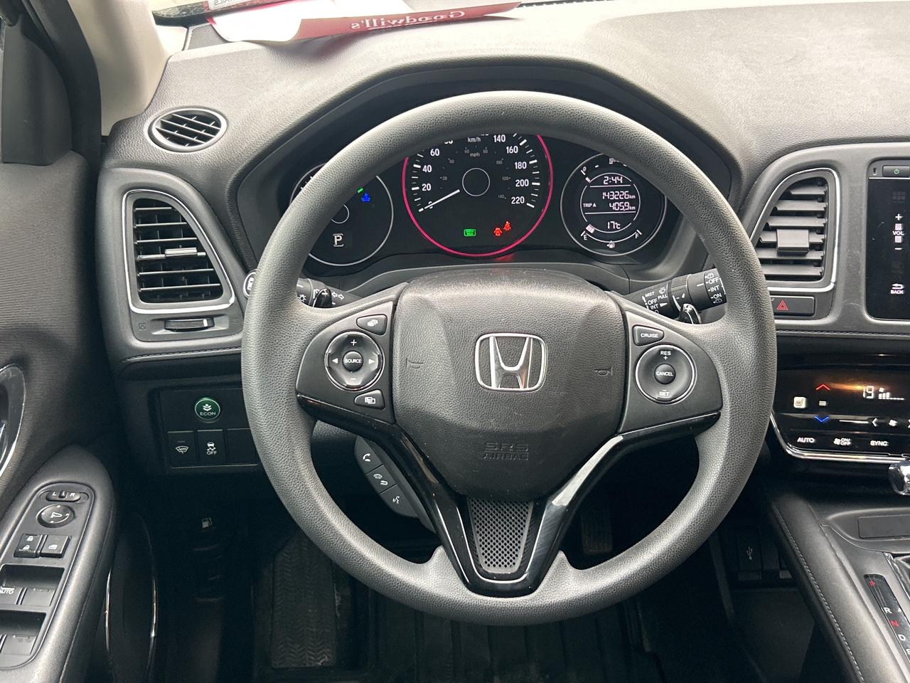 2017 Honda HR-V EX, CLEAN CARFAX, SUNROOF, HEATED CLOTH SEATS! - Photo #12