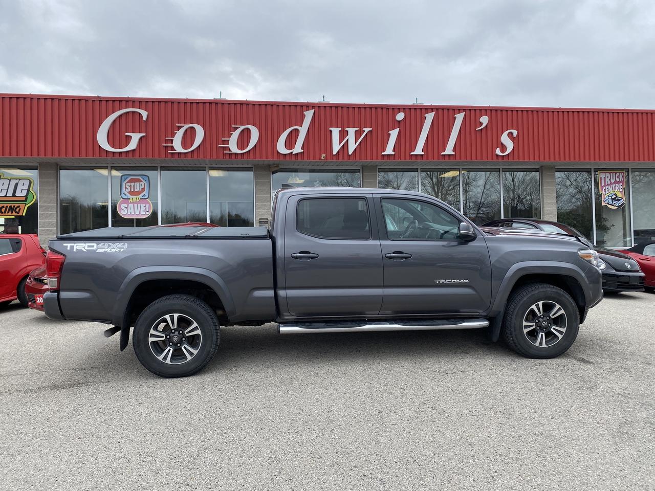 Used 2017 Toyota Tacoma TRD SPORT, 4X4, HEATED SEATS, BACK UP CAM, NAV! for sale in London, ON