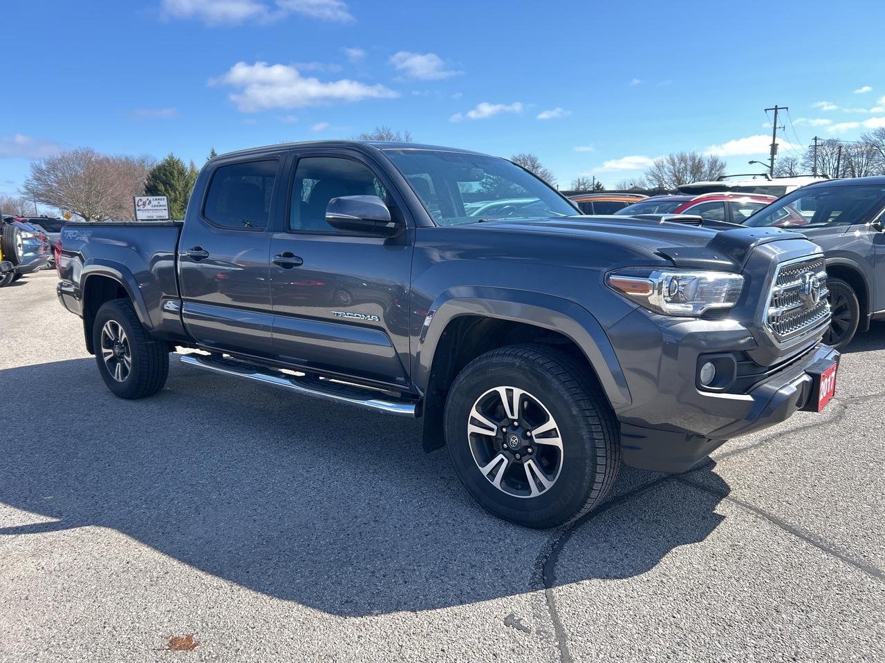 2017 Toyota Tacoma TRD SPORT, 4X4, HEATED SEATS, BACK UP CAM, NAV! Photo