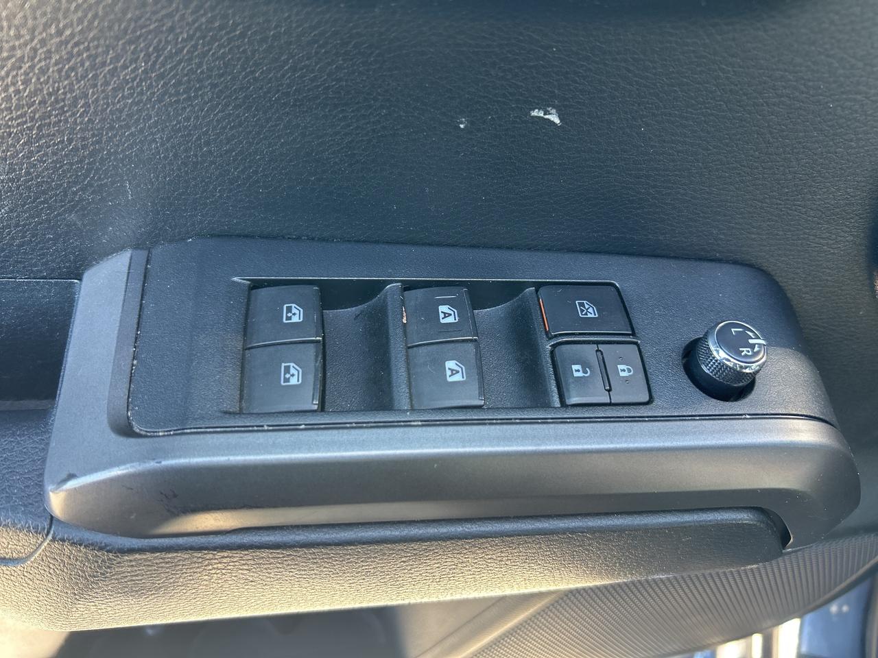 2017 Toyota Tacoma TRD SPORT, 4X4, HEATED SEATS, BACK UP CAM, NAV! - Photo #15