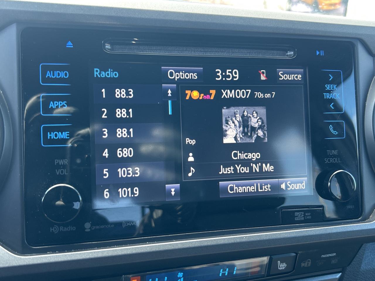 2017 Toyota Tacoma TRD SPORT, 4X4, HEATED SEATS, BACK UP CAM, NAV! - Photo #20