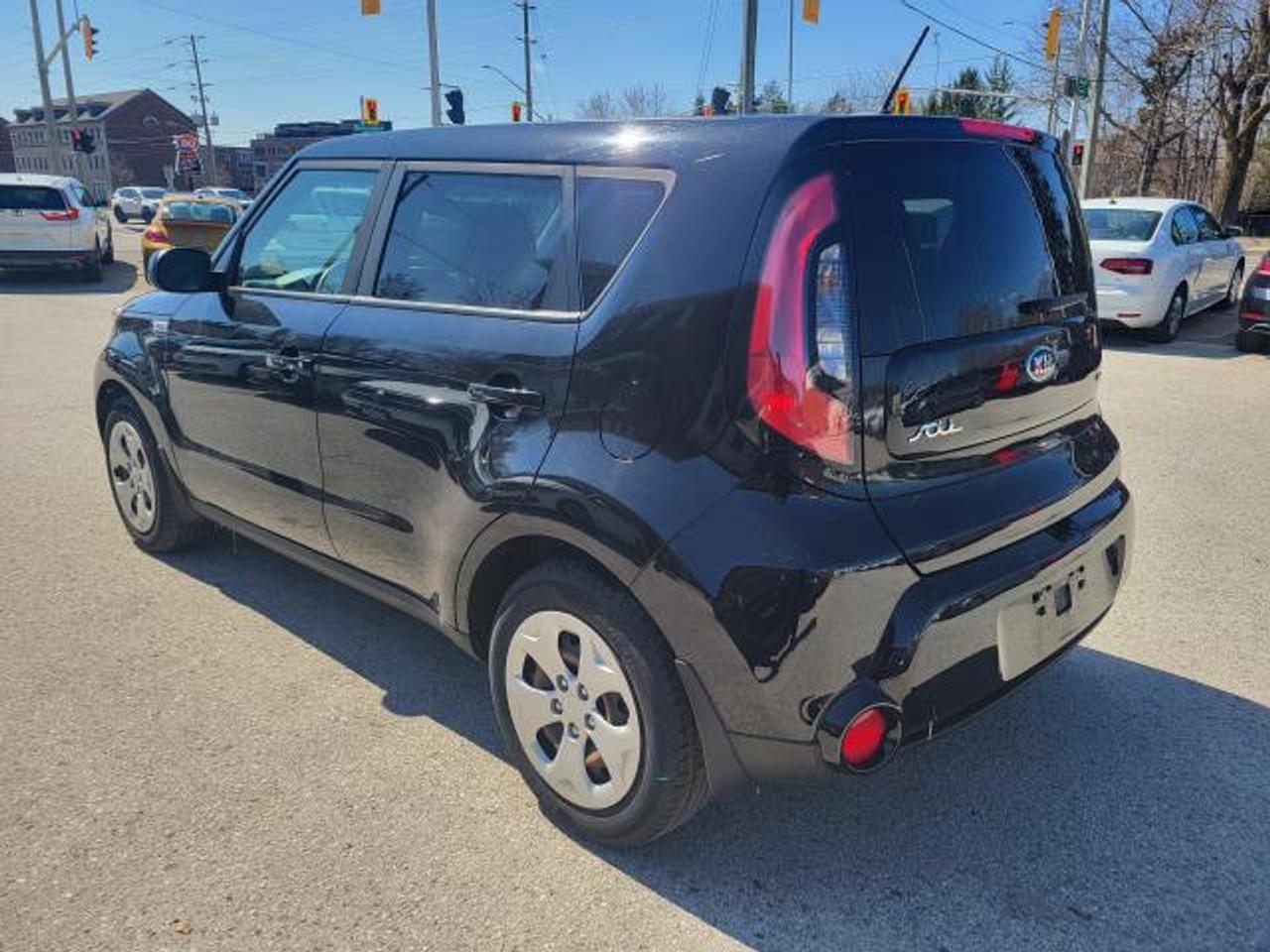 2016 Kia Soul LX Photo4