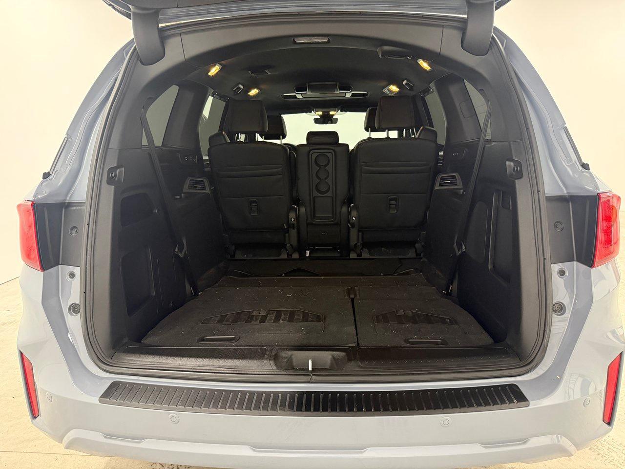 2025 Honda Odyssey Black Edition Photo