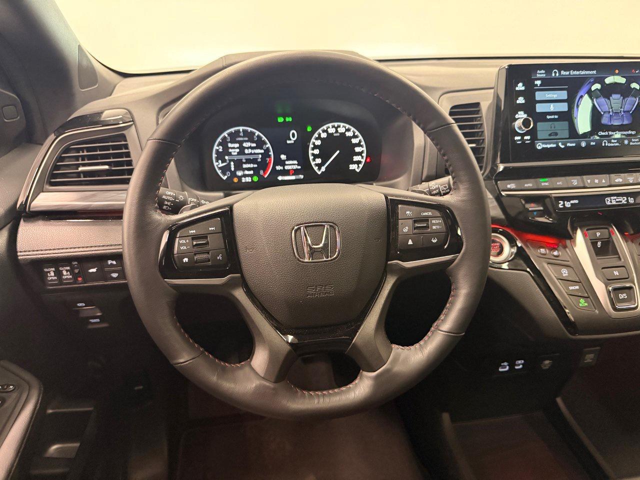 2025 Honda Odyssey Black Edition Photo