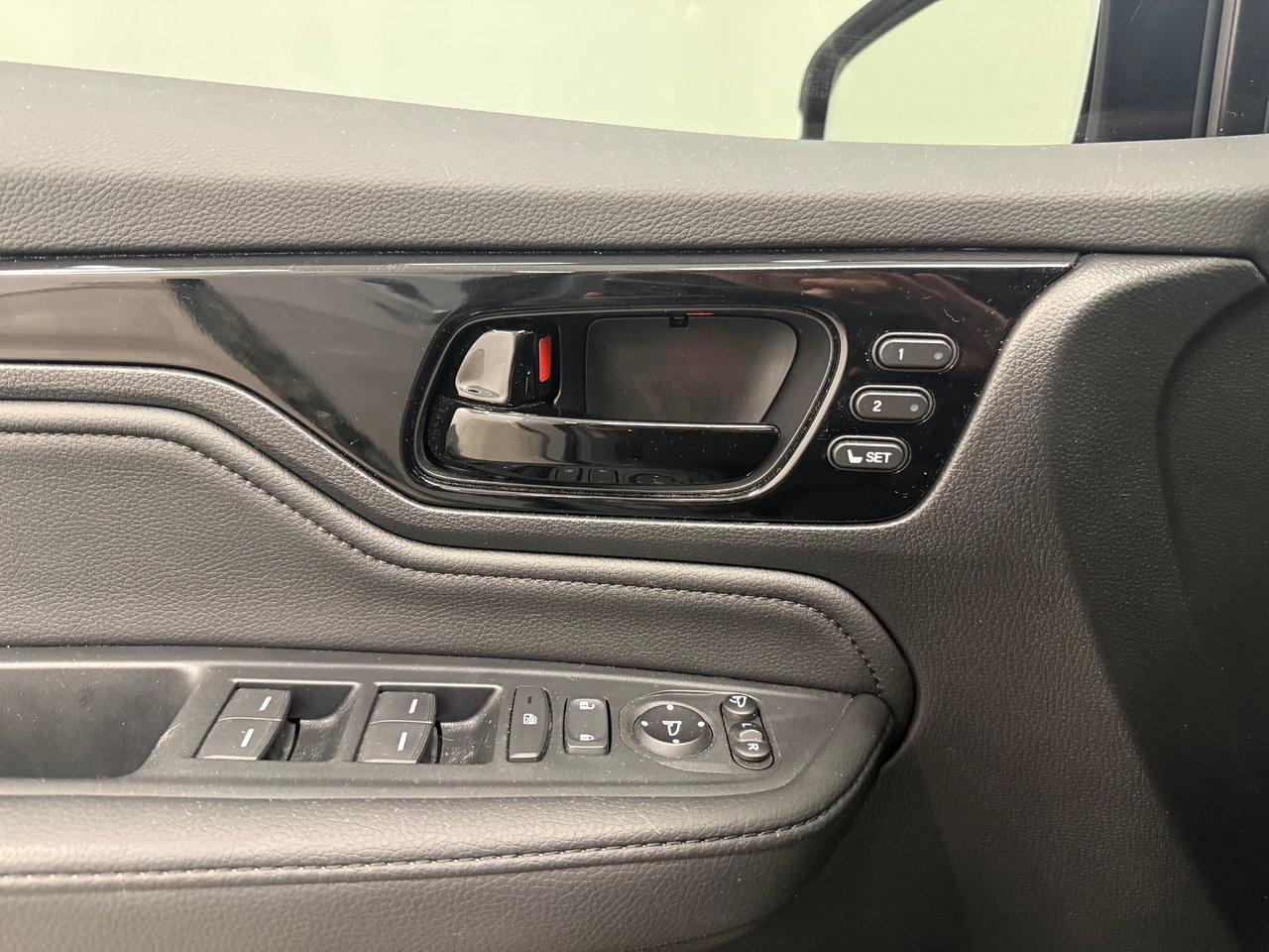 2025 Honda Odyssey Black Edition Photo