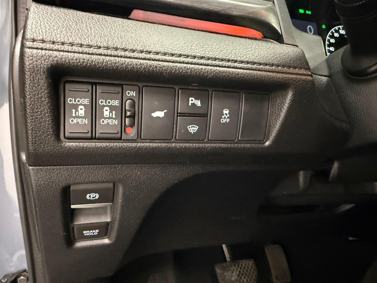 2025 Honda Odyssey Black Edition Photo