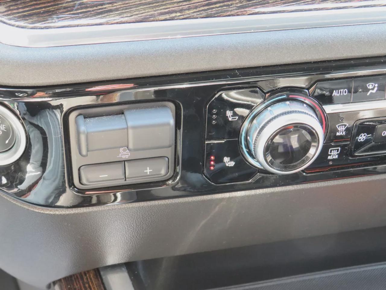 2024 GMC Sierra 1500 Elevation | Clean Title No Accidents | Running Boards | Trailer Hitch | Front Tow Hooks | Brake Controller | Photo