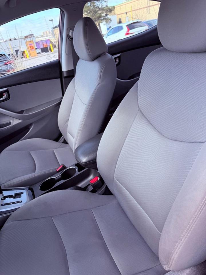 2012 Hyundai Elantra 4DR SEDAN Photo