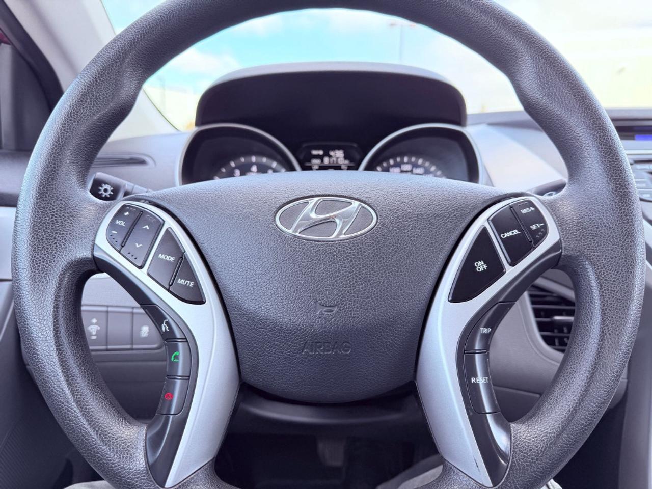 2012 Hyundai Elantra 4DR SEDAN Photo