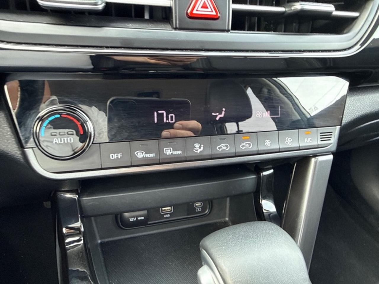 2025 Kia Seltos EX  Sunroof Photo