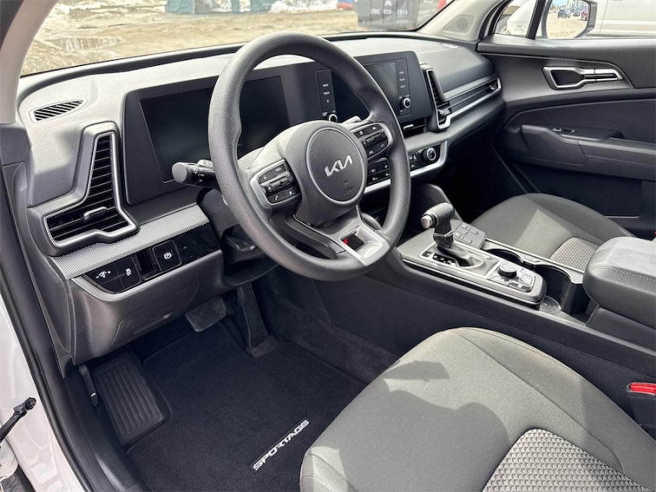 2024 Kia Sportage LX AWD  Heated Seats Photo