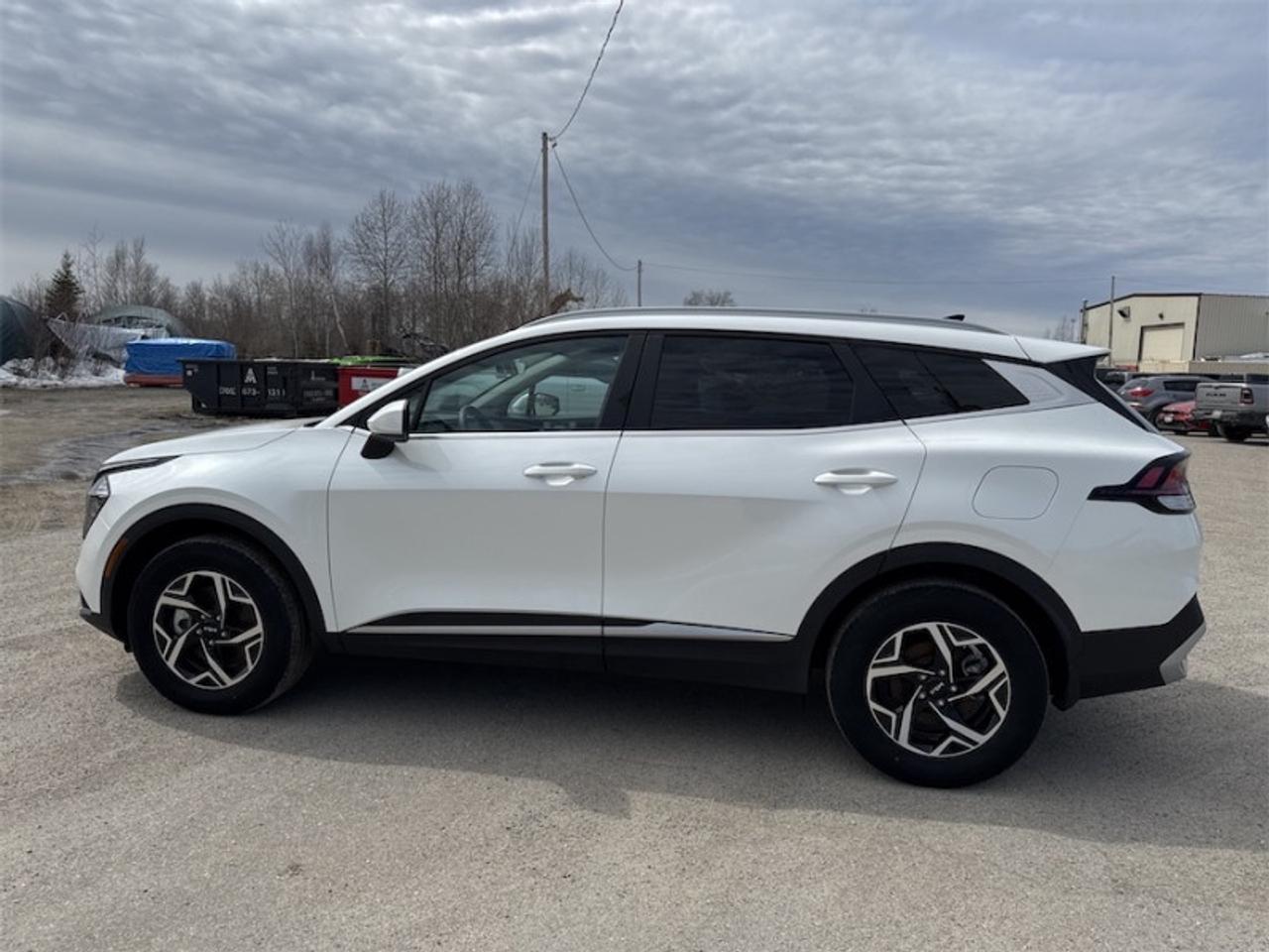 2024 Kia Sportage LX AWD  Heated Seats Photo
