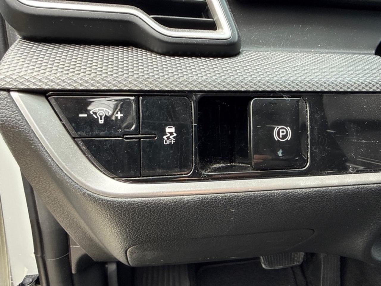 2024 Kia Sportage LX AWD  Heated Seats Photo