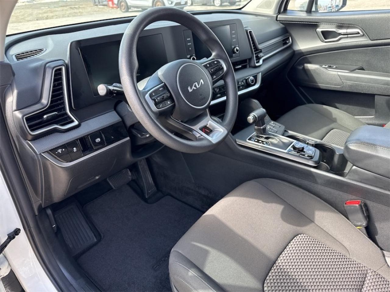 2024 Kia Sportage LX AWD  Heated Seats Photo