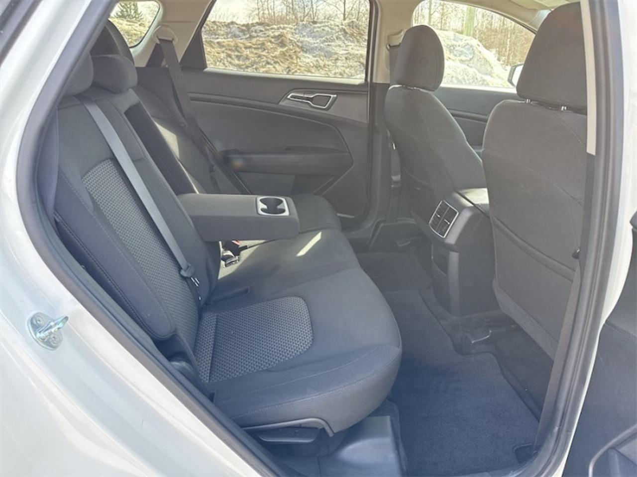 2024 Kia Sportage LX AWD  Heated Seats Photo