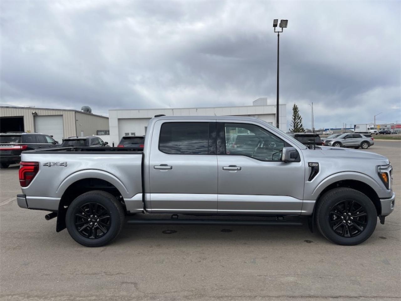 2026 Ford F-150 Platinum Photo1