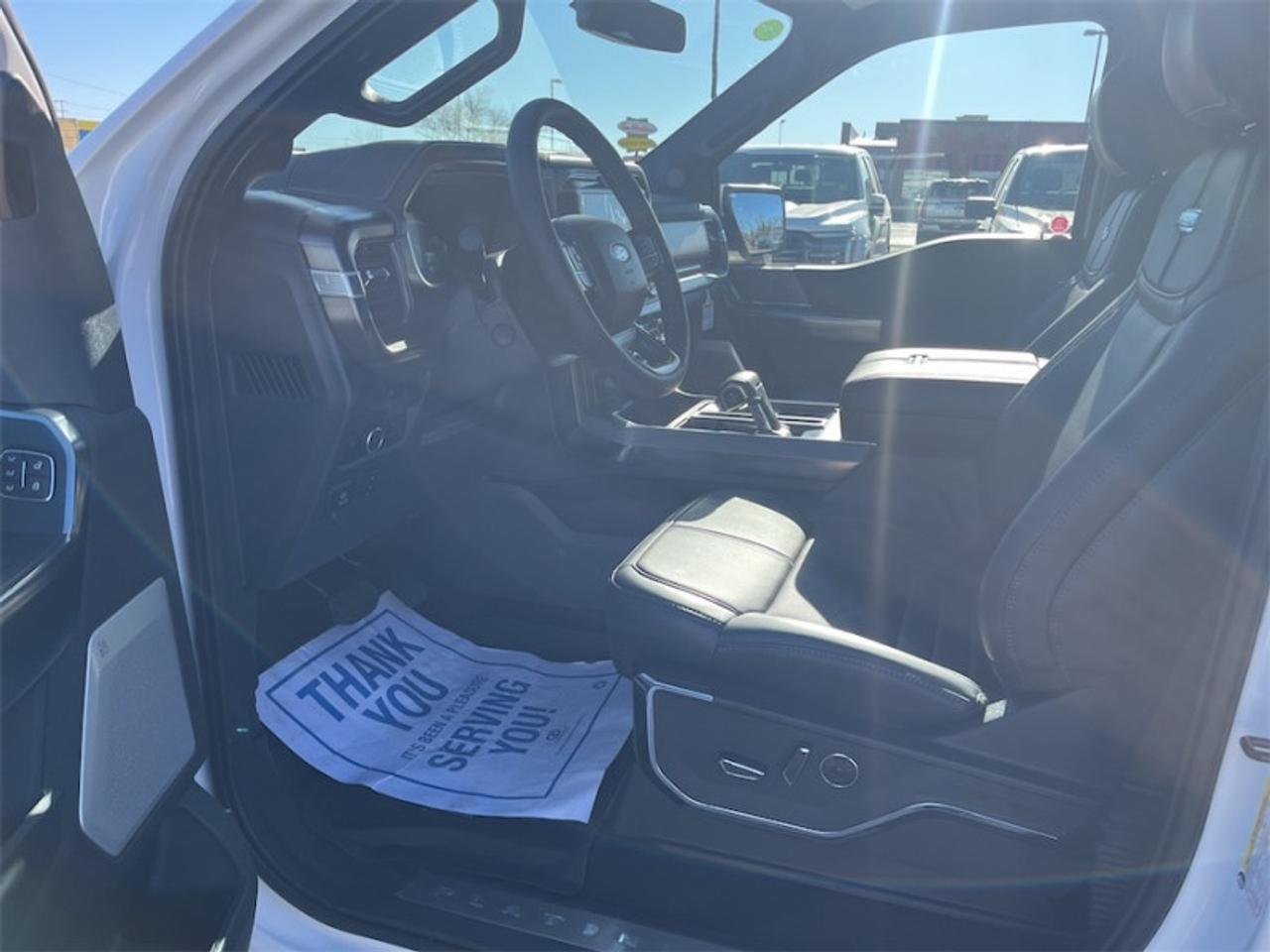 2026 Ford F-150 Platinum Photo5