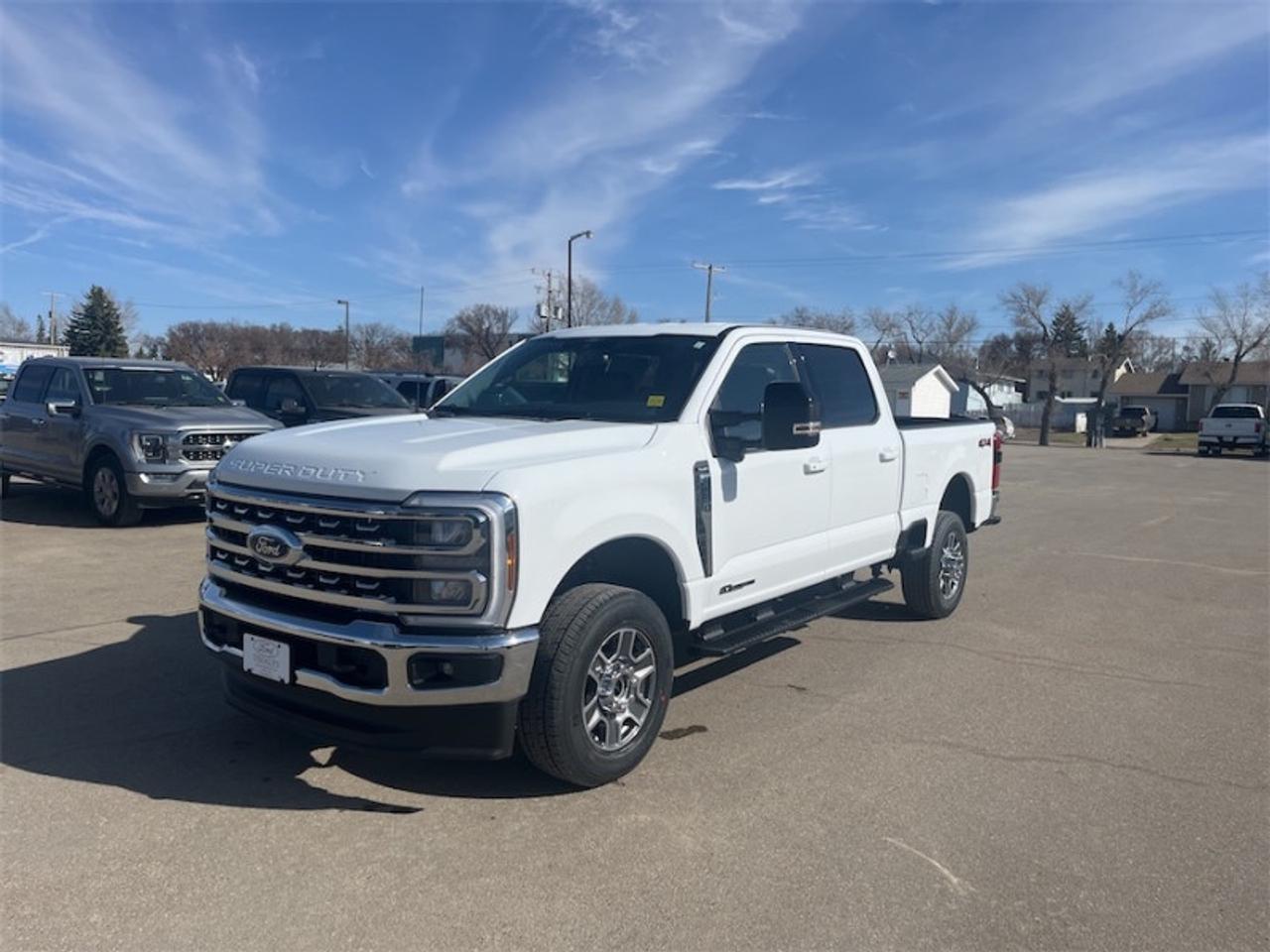 2026 Ford F-350 Super Duty LARIAT  - Running Boards Photo5
