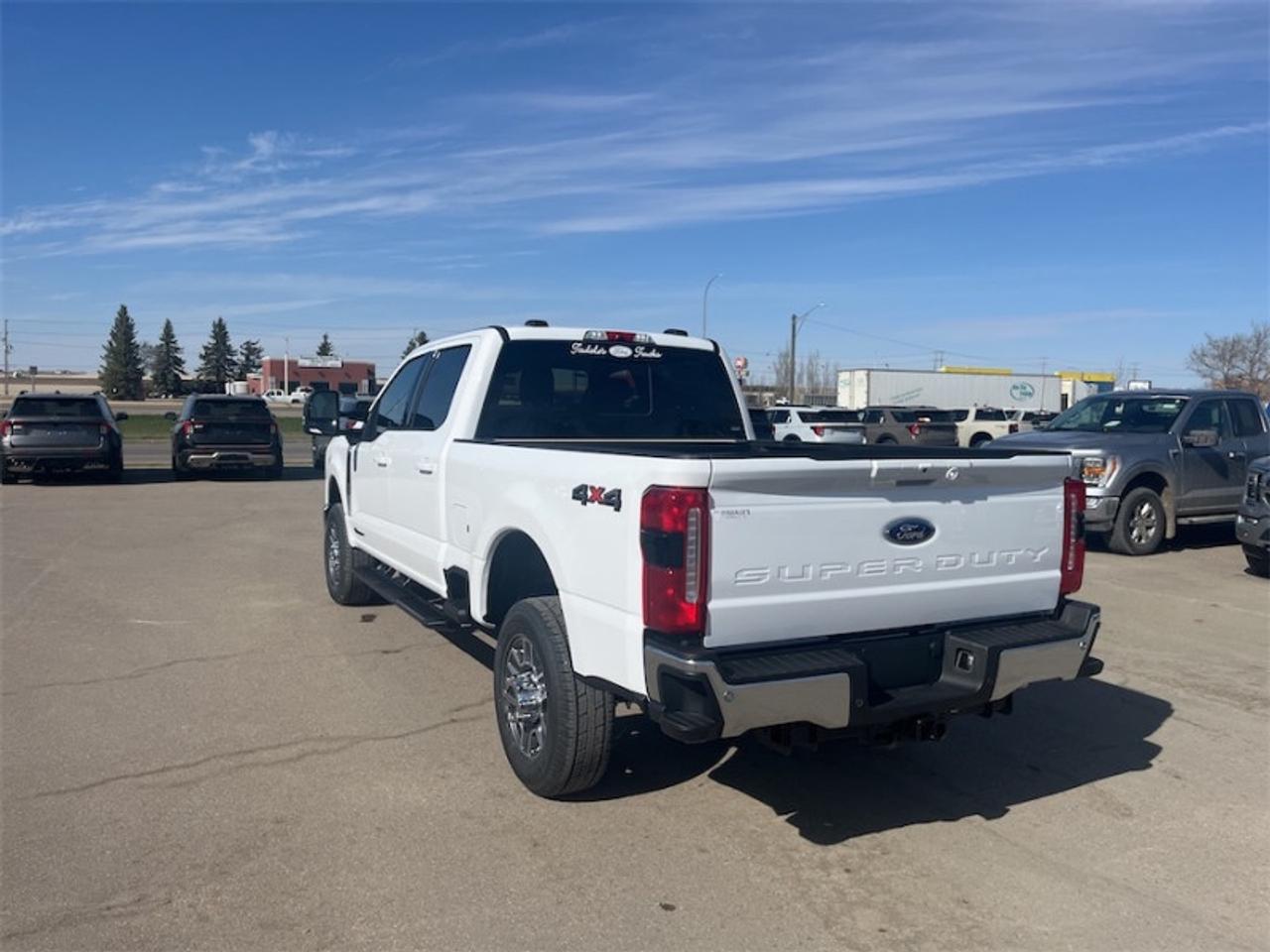2026 Ford F-350 Super Duty LARIAT  - Running Boards Photo5