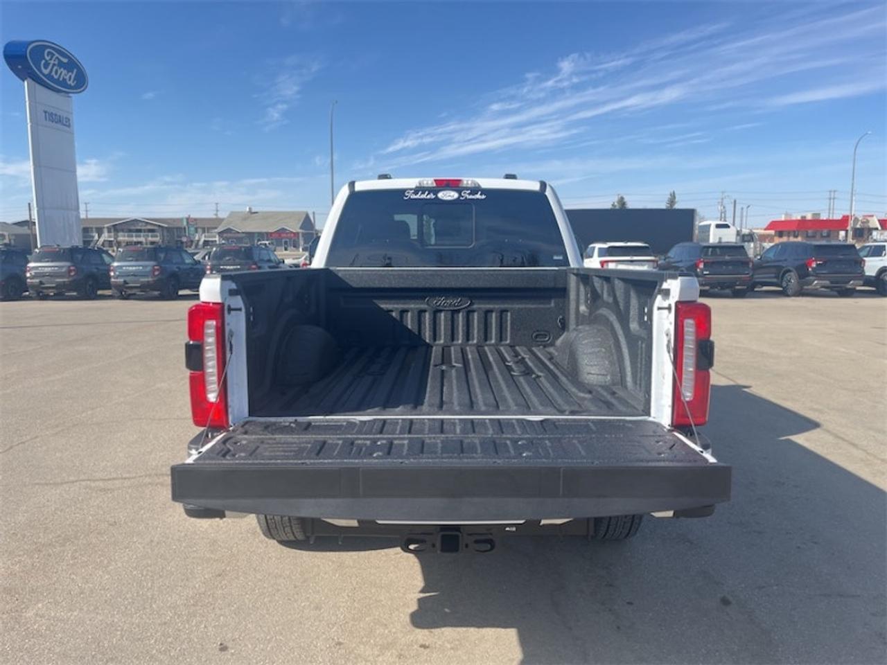 2026 Ford F-350 Super Duty LARIAT  - Running Boards Photo5
