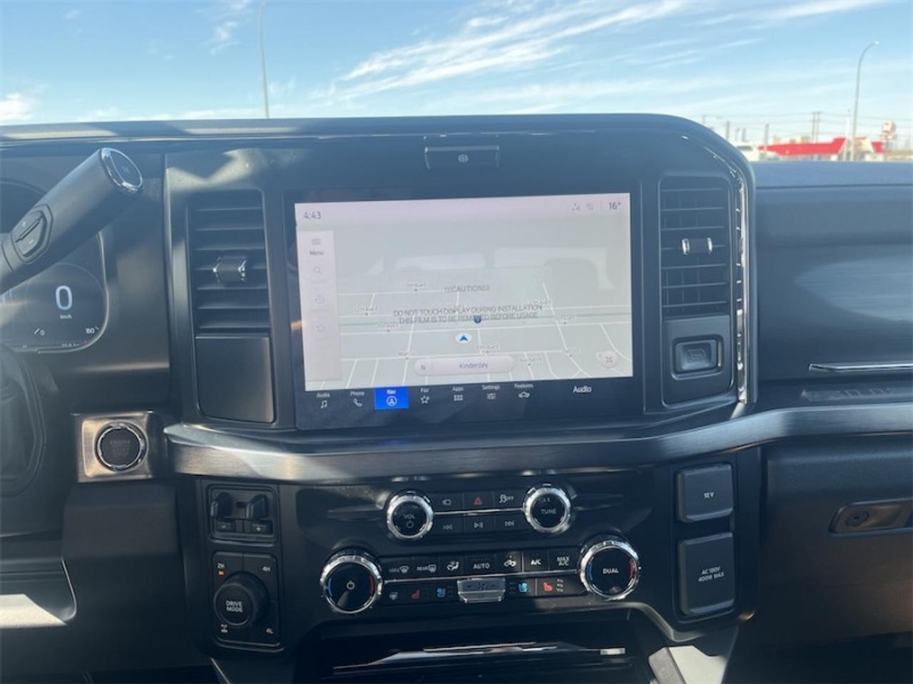 2026 Ford F-350 Super Duty LARIAT  - Running Boards Photo5