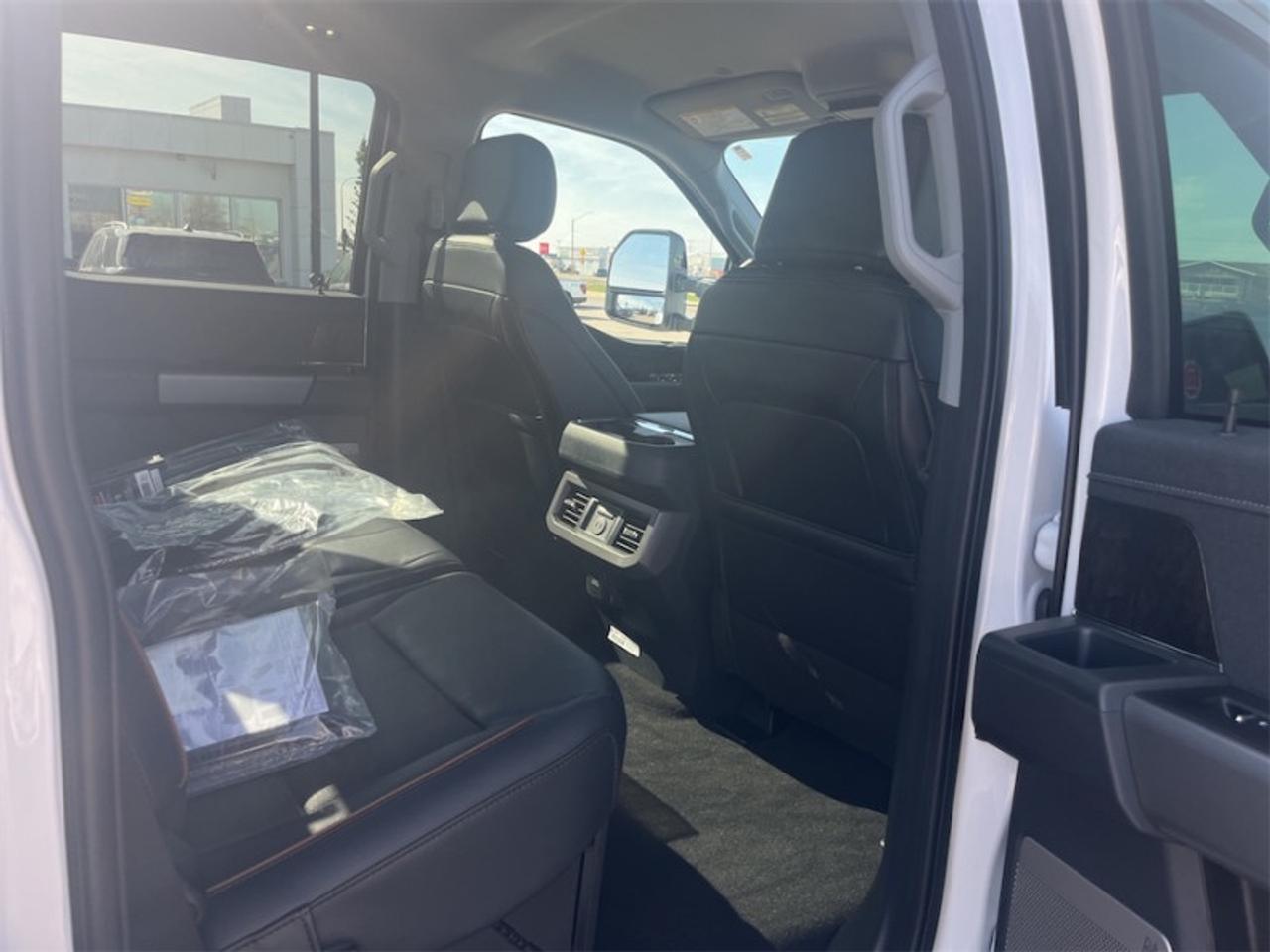 2026 Ford F-350 Super Duty LARIAT  - Running Boards Photo5