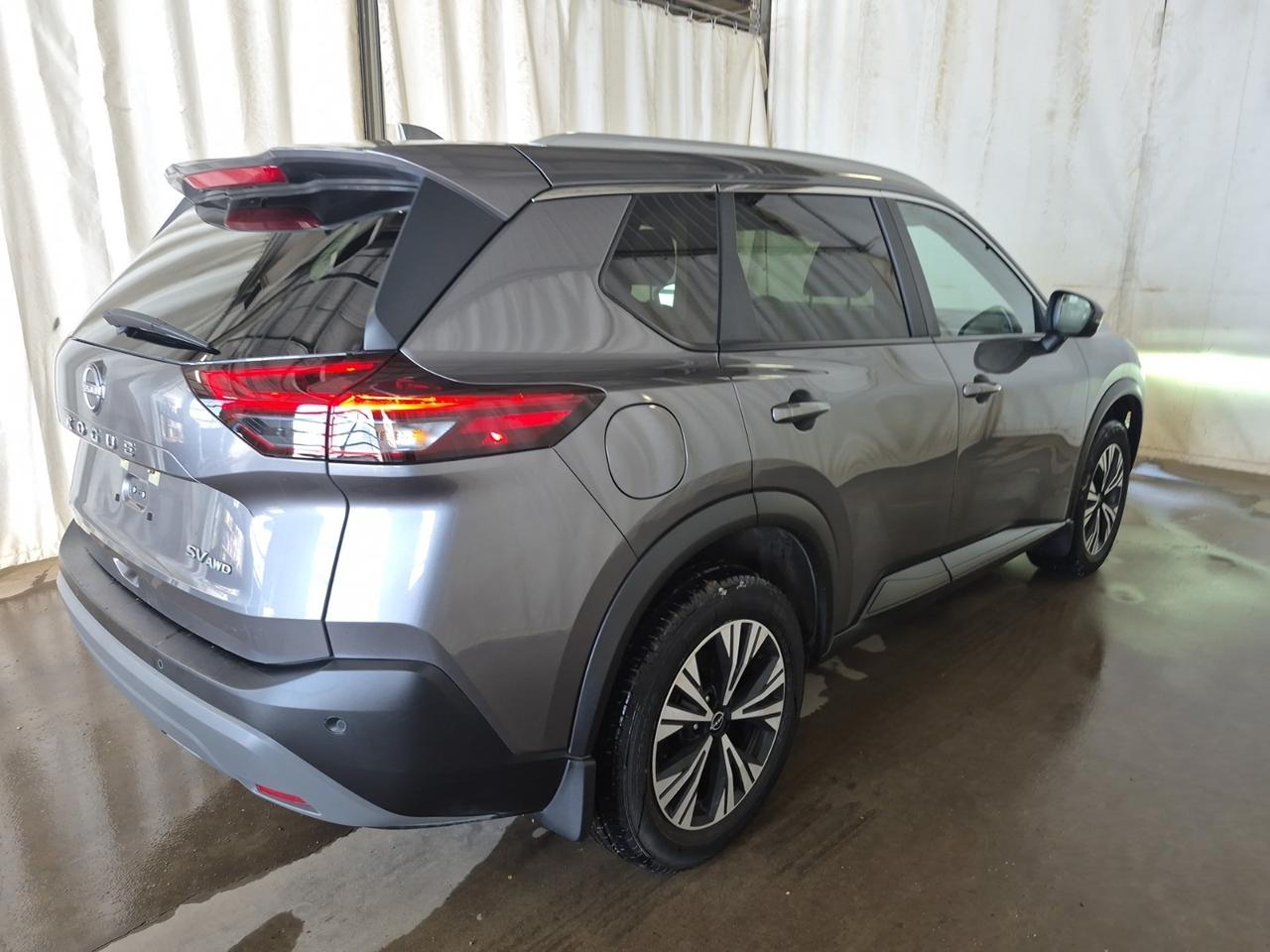 2023 Nissan Rogue SV MOONROOF Photo2