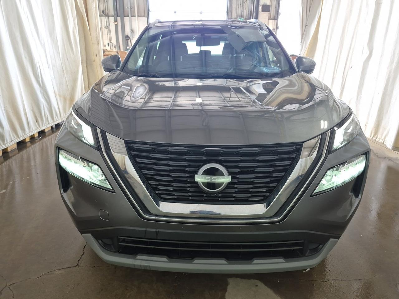 2023 Nissan Rogue SV MOONROOF Photo4