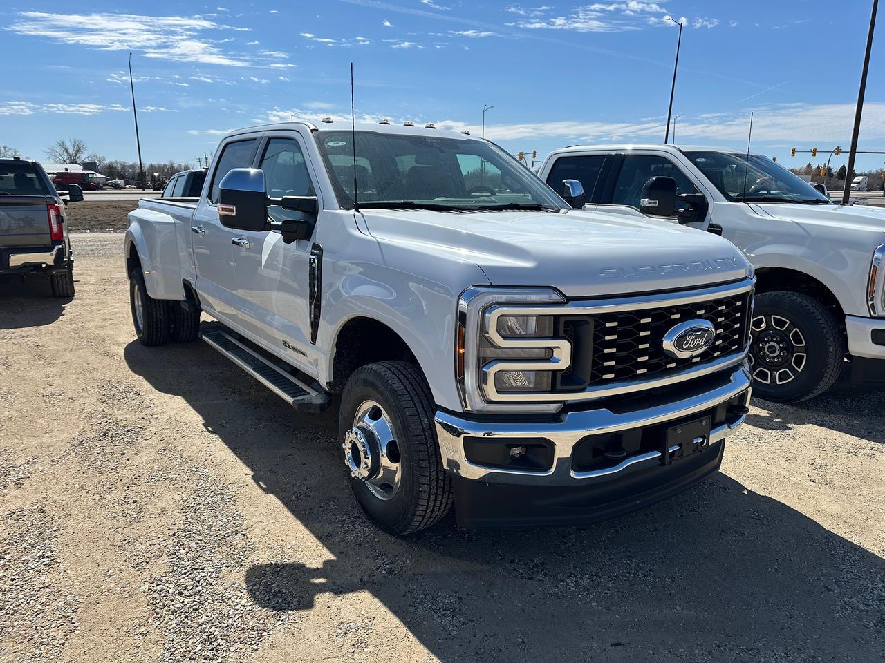 2026 Ford F-350 Super Duty DRW LARIAT 4WD Crew Cab 8' Box 628A Photo0