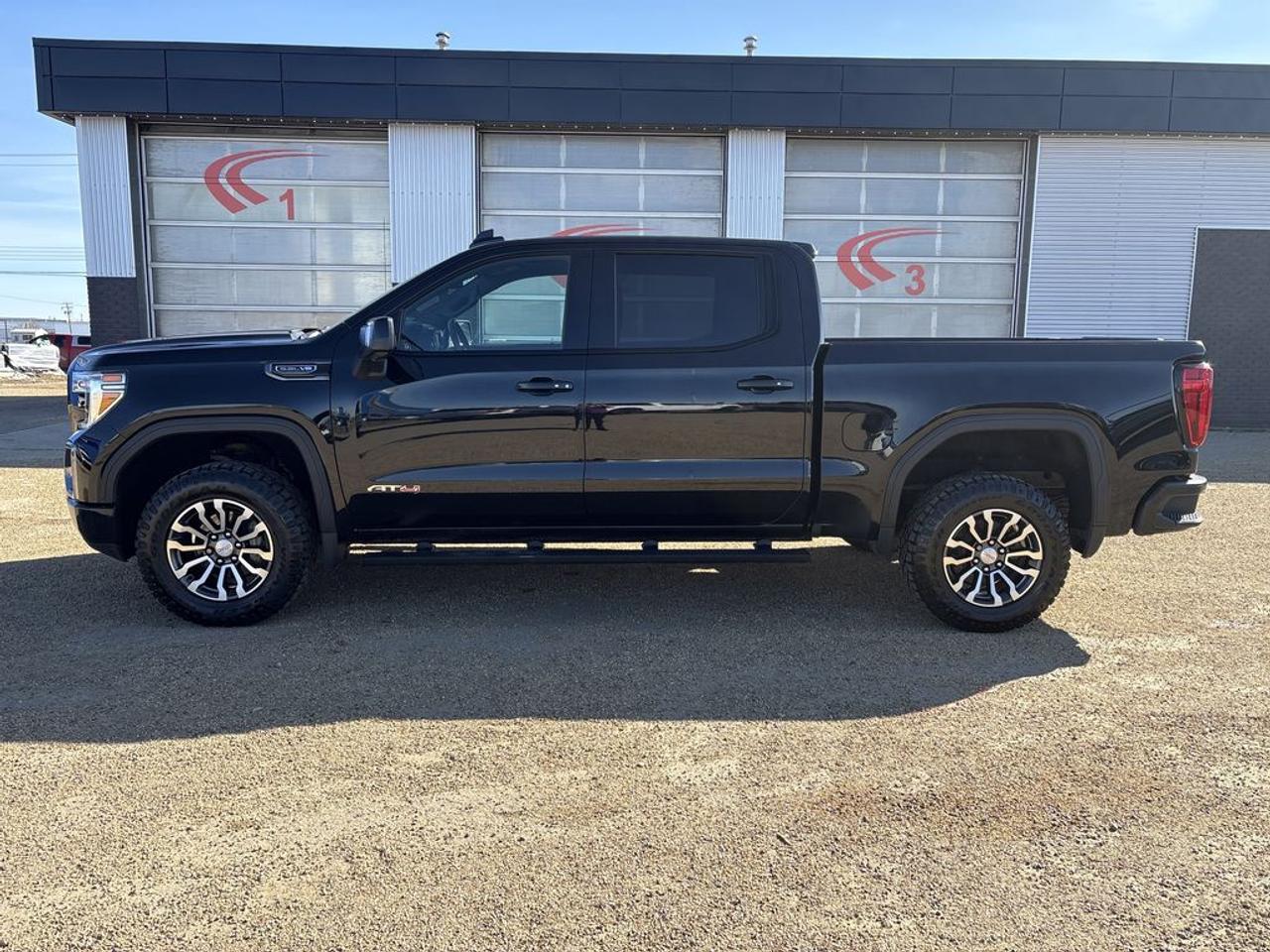 2021 GMC Sierra 1500 AT4 Photo3