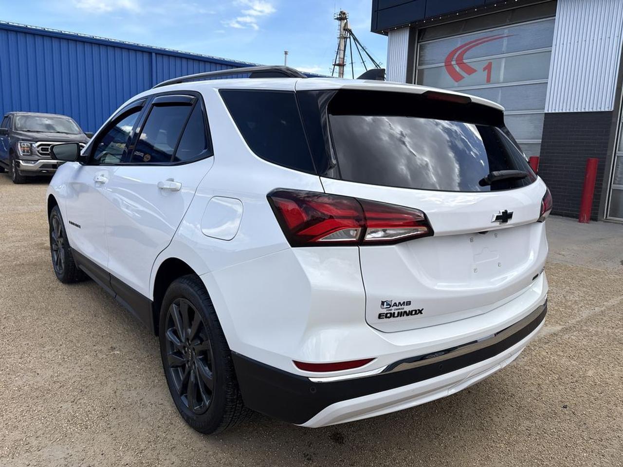 2023 Chevrolet Equinox RS Photo4