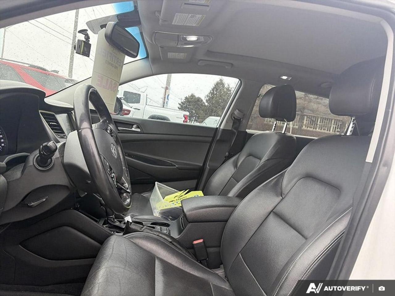 2016 Hyundai Tucson 2.0L Luxury AWD  LUXURY, AWD, SUNROOF, LEATHER Photo