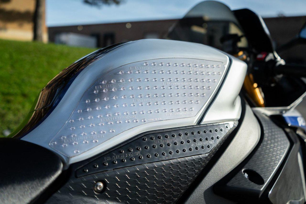 2019 Yamaha YZFR1M SPORT Photo