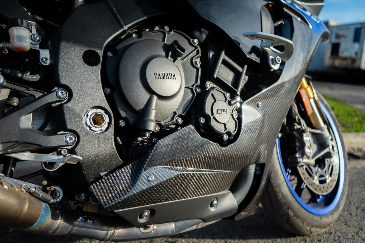 2019 Yamaha YZFR1M SPORT Photo