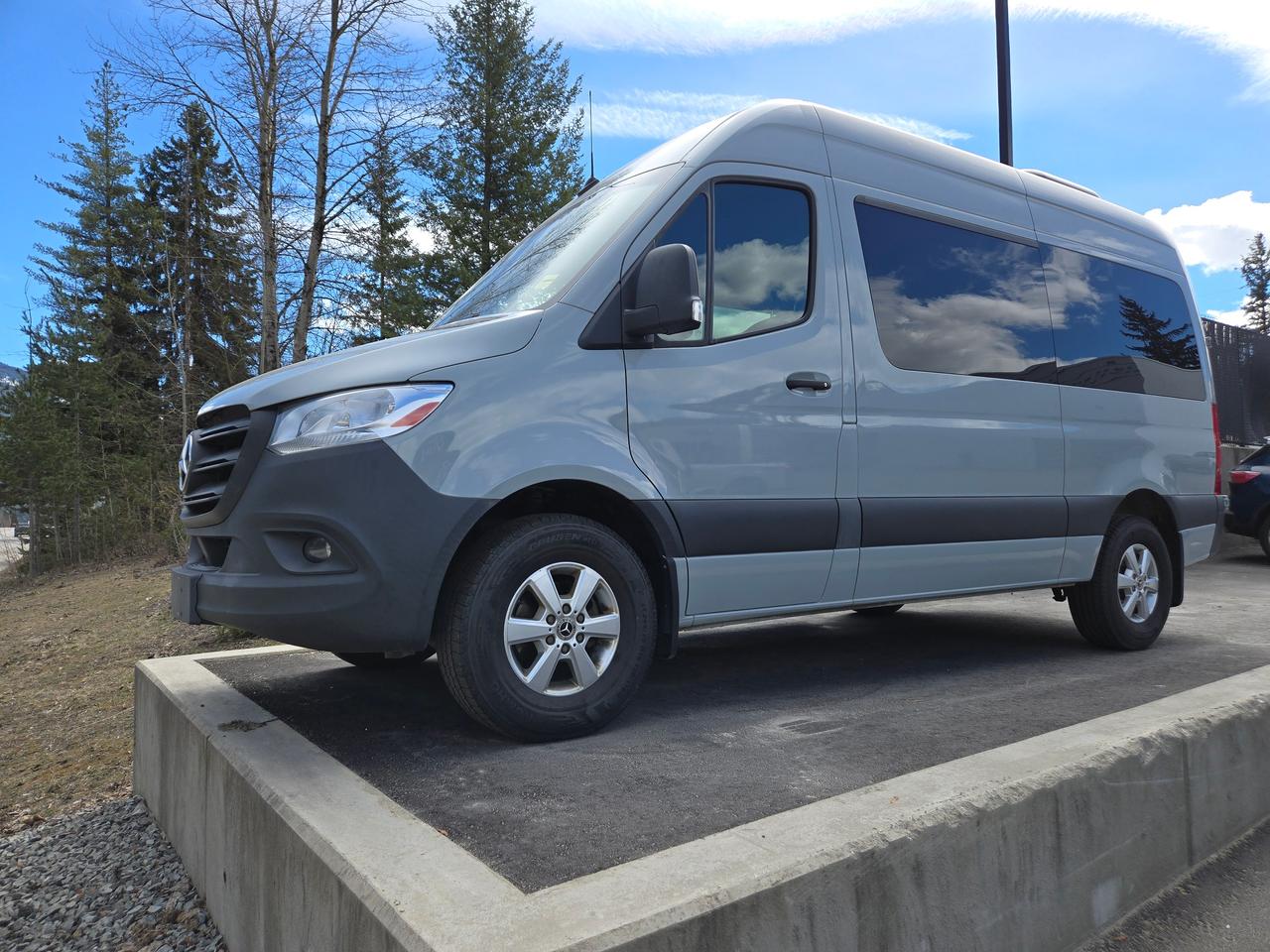 Mercedes-Benz Sprinter 2500 144 V6 High Roof Passenger Van RWD 2019