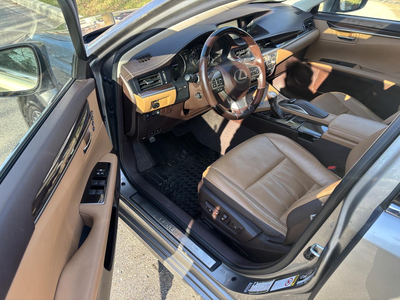 2017 Lexus ES 300 HYBRID/PREMIUM PKG - Photo #16